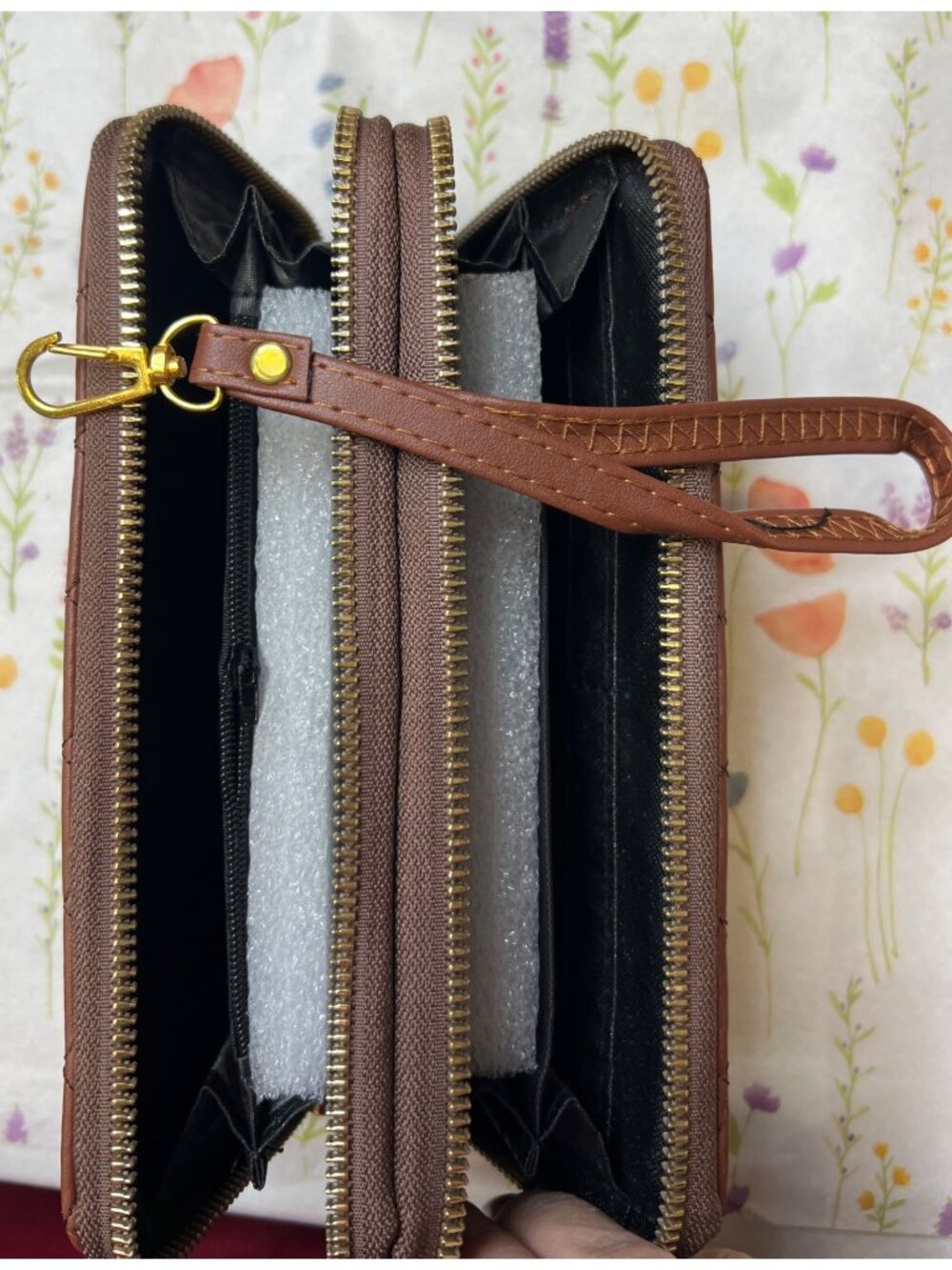 Quilted Brown Faux Leather Zipper Wallet With Wrist Strap & Gold Hardware - Picture 4 of 4